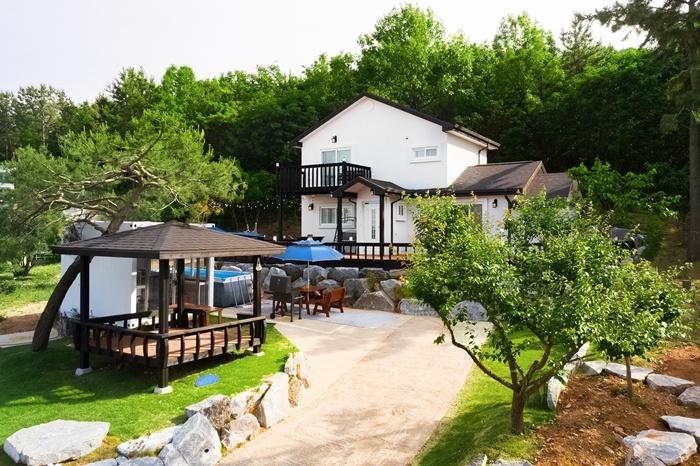 Daebudo White Pension