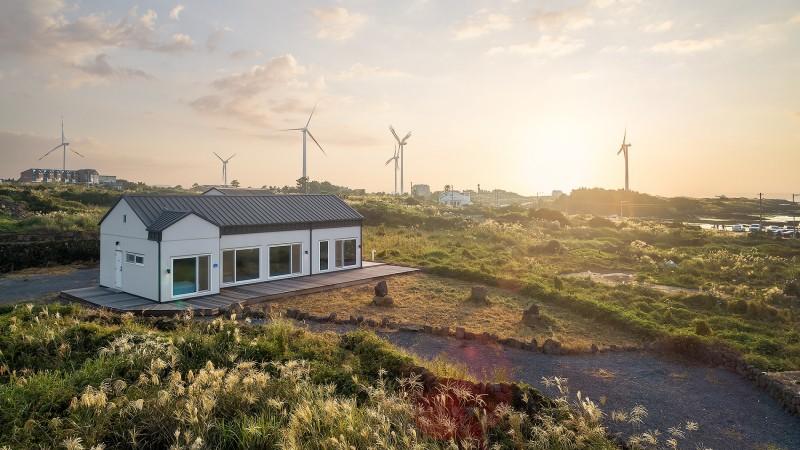 Jeju Sihyeon's Windmill Pension