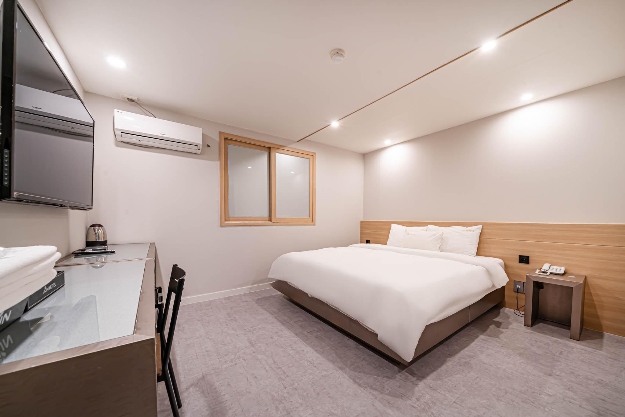 Busan Haeundae Hotel JUNE