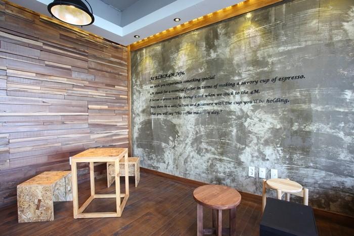 Poem House Pension-4