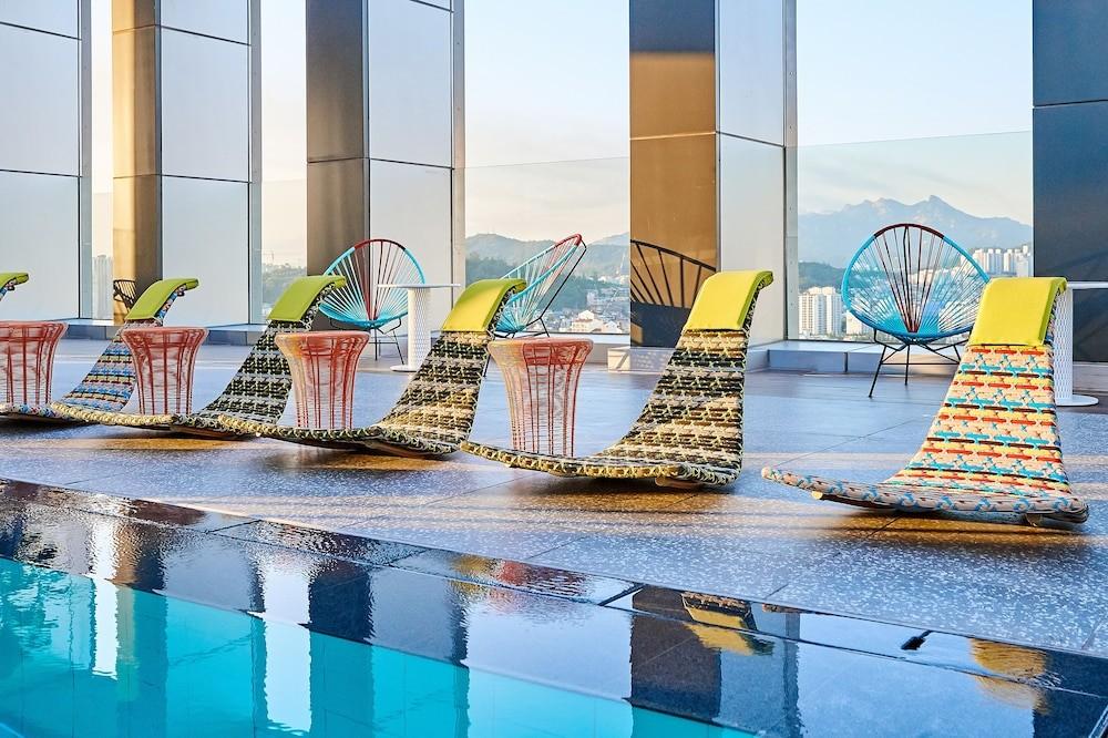 실내/야외 수영장