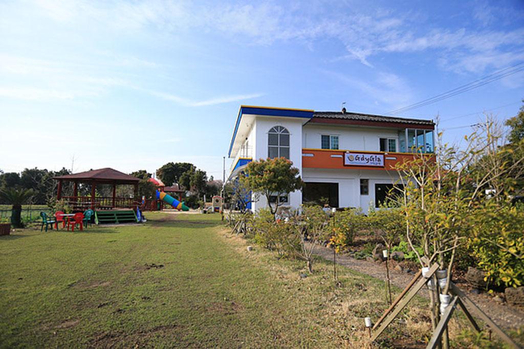 Geudigla Guesthouse Jeju