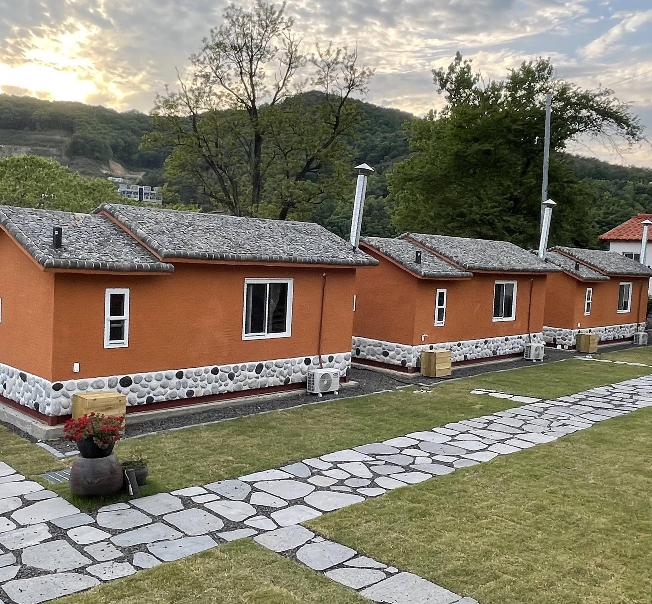 Hongcheon Gangnaru Ocher House Pension