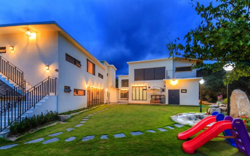 Hoengseong Pool Villa Hello Pension