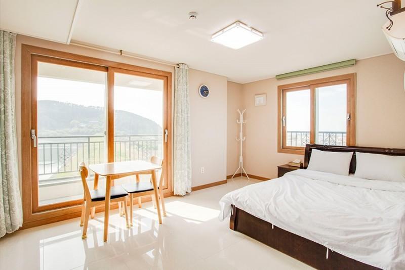 Jeju Mulmerang Pension