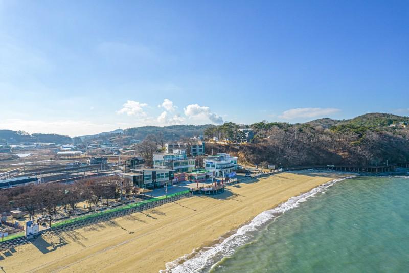 Daebudo (Yeongheungdo) Shiplipo Beach Pension