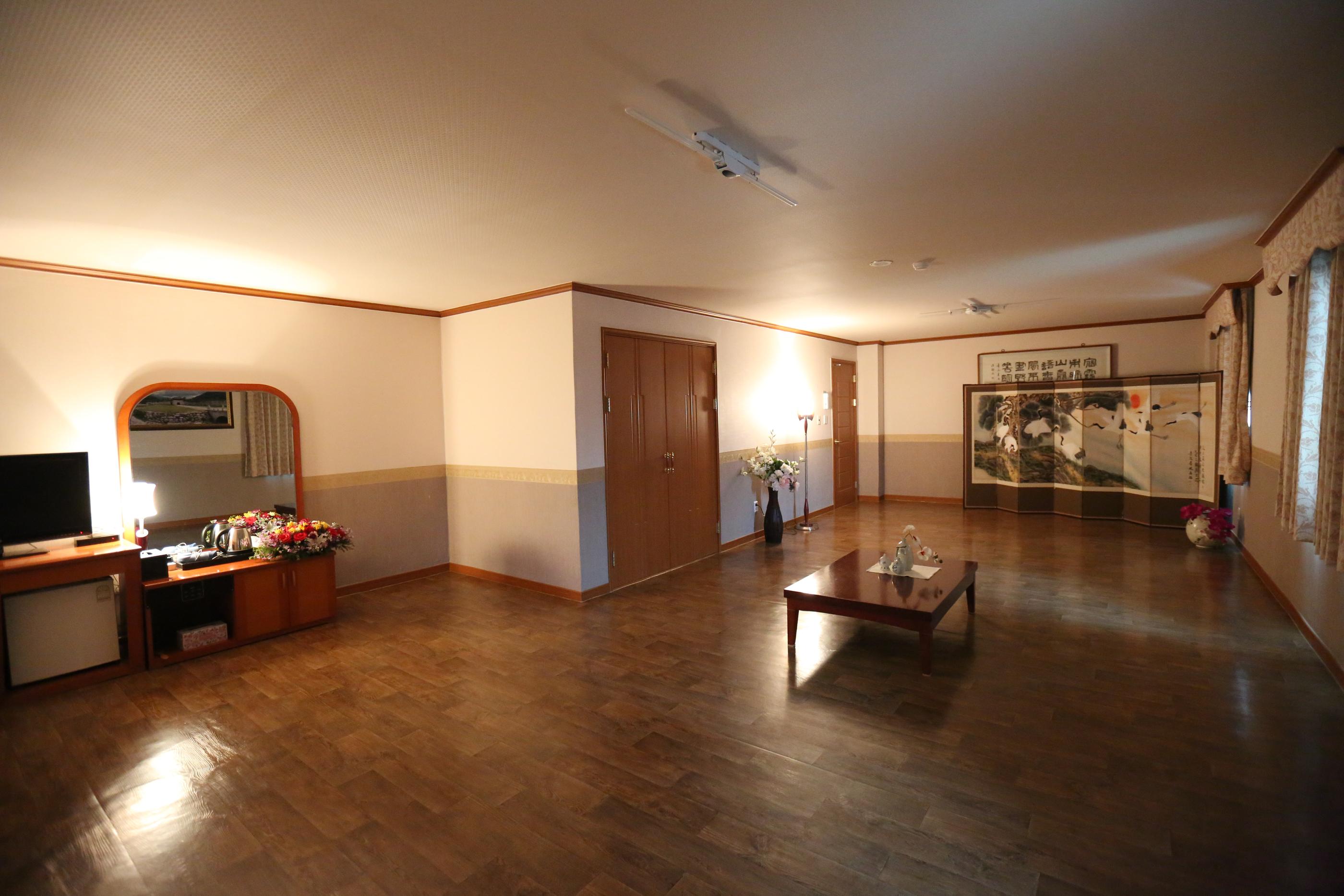 Mungyeong Tourist Hotel
