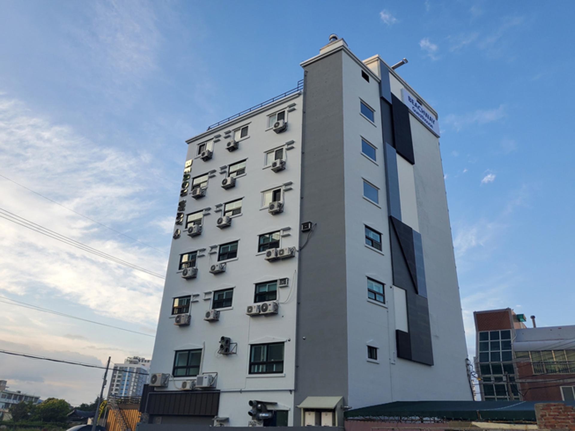 Busan Beachway House