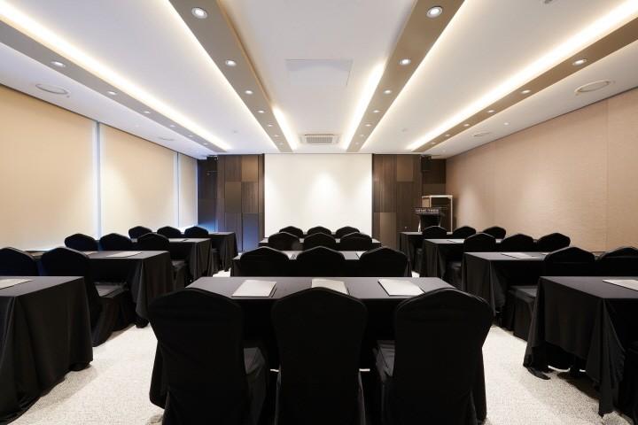 Nine Tree by Parnas Seoul Myeongdong 2-17