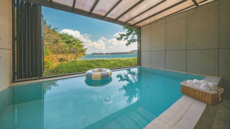 Taean White Whale Pool Villa