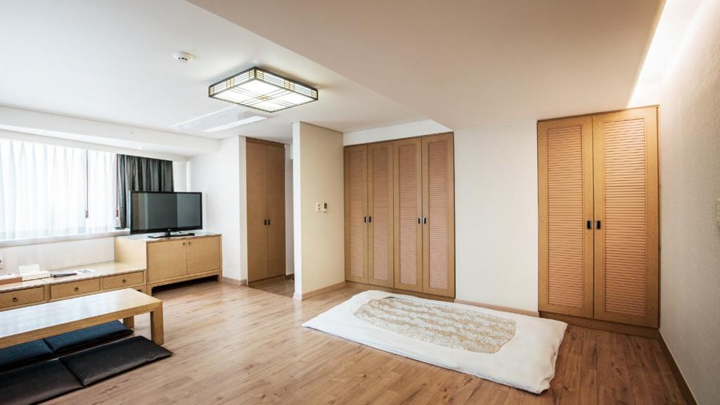 Prince Hotel Myeongdong-11