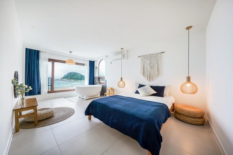 Yangyang Morning Beach Pension (Jukdo Beach)