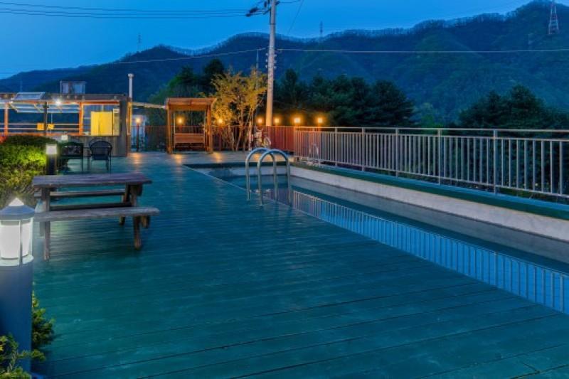 Gapyeong Seravi Pool Villa-43