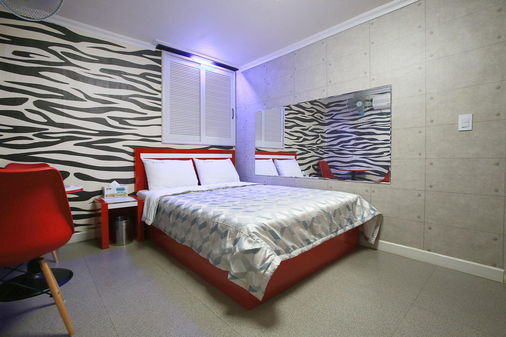 Suwon Station Yeongil Motel