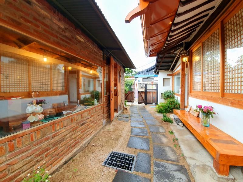 Jeonju Pusil Hanok Stay Pension