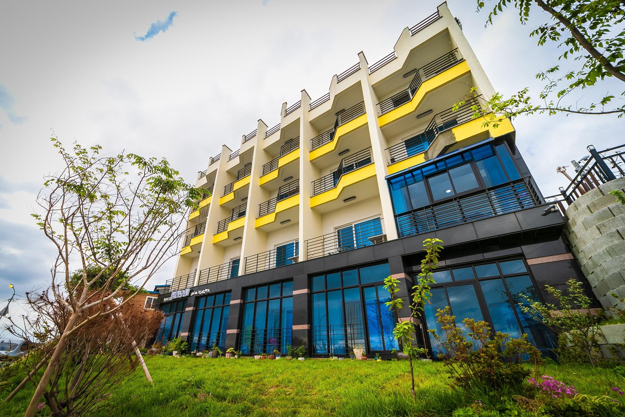 Pohang Bagliore Pension