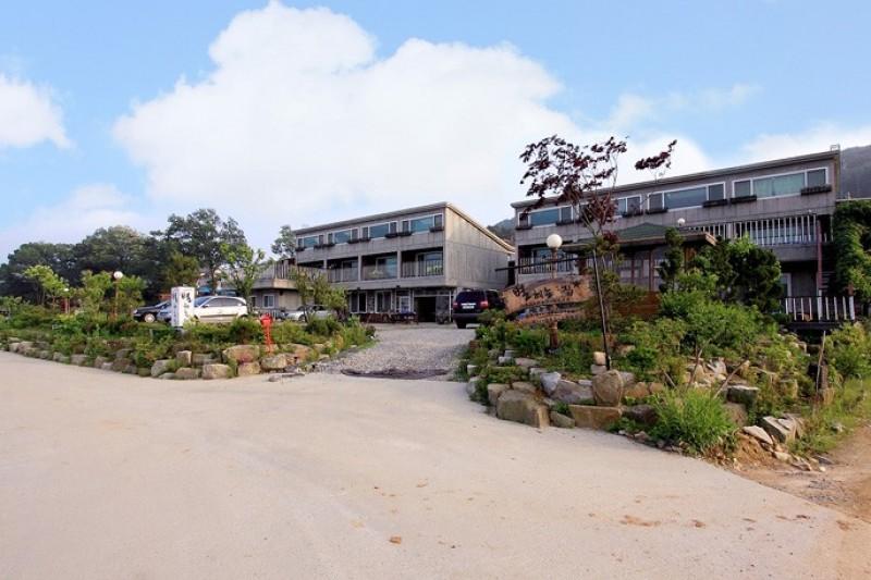 Ganghwado Byulheunjip Pension-24
