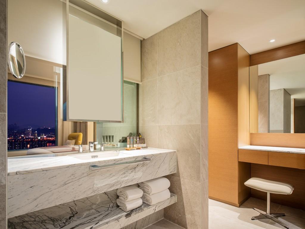 Novotel Suite Ambassador Yongsan-10