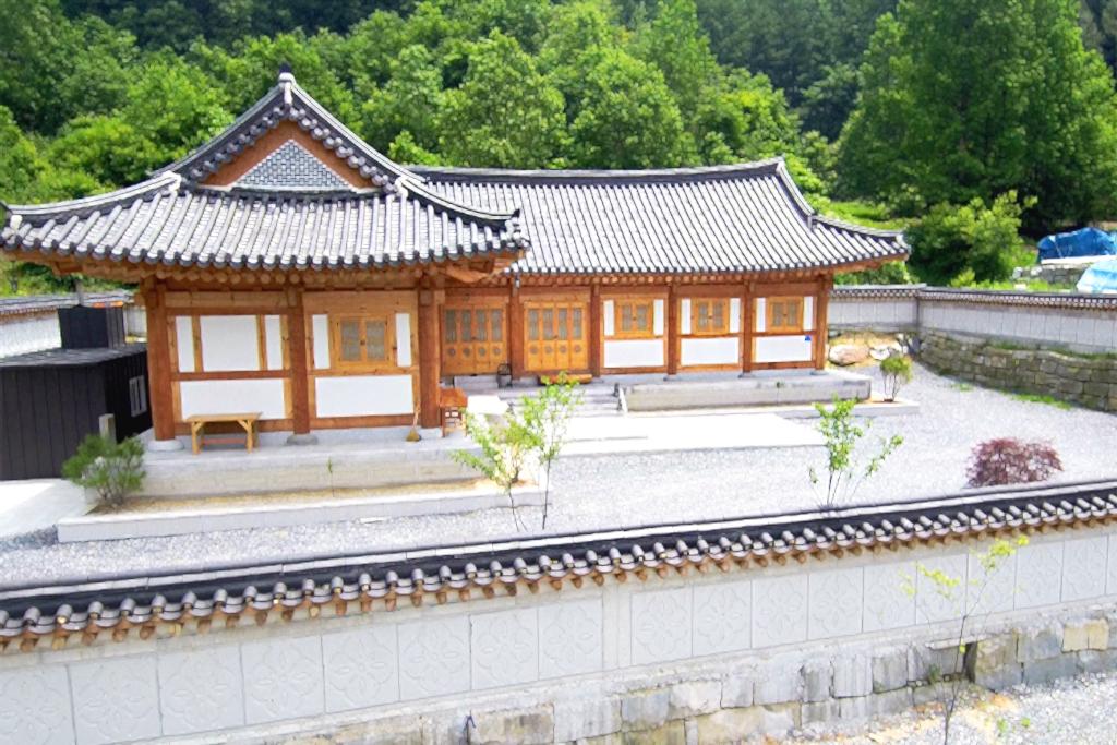 Jecheon Tourist Farm Hanok Stay