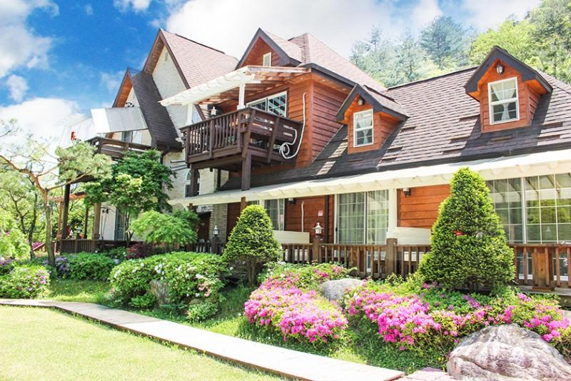 Pyeongchang Bench House Pension