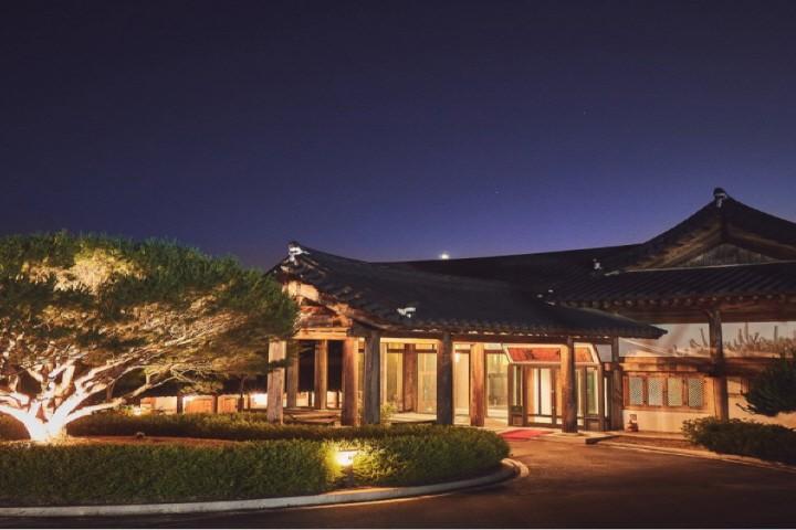 Gyeongju Ragung Hotel