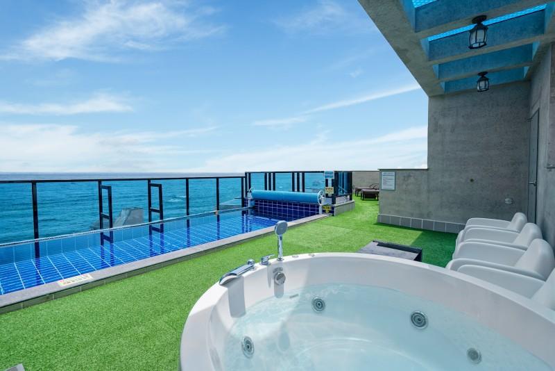 Gyeongju Ios Pool Villa