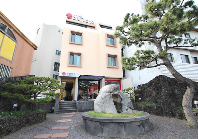 Jeju Daedong Hotel