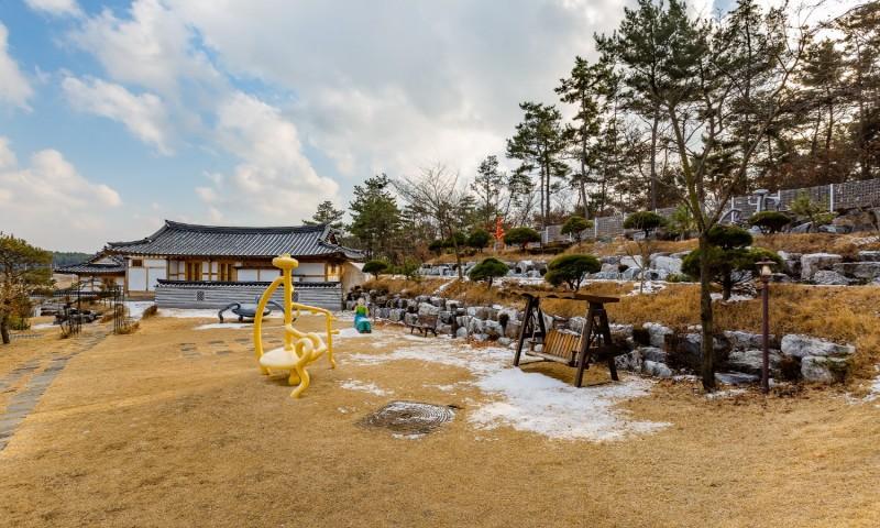 Daebudo Paper Museum Hanok Pension-9