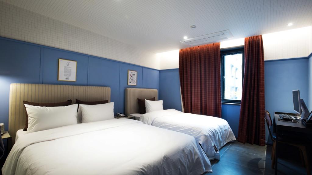 Busan Choeup Brown Dot-13