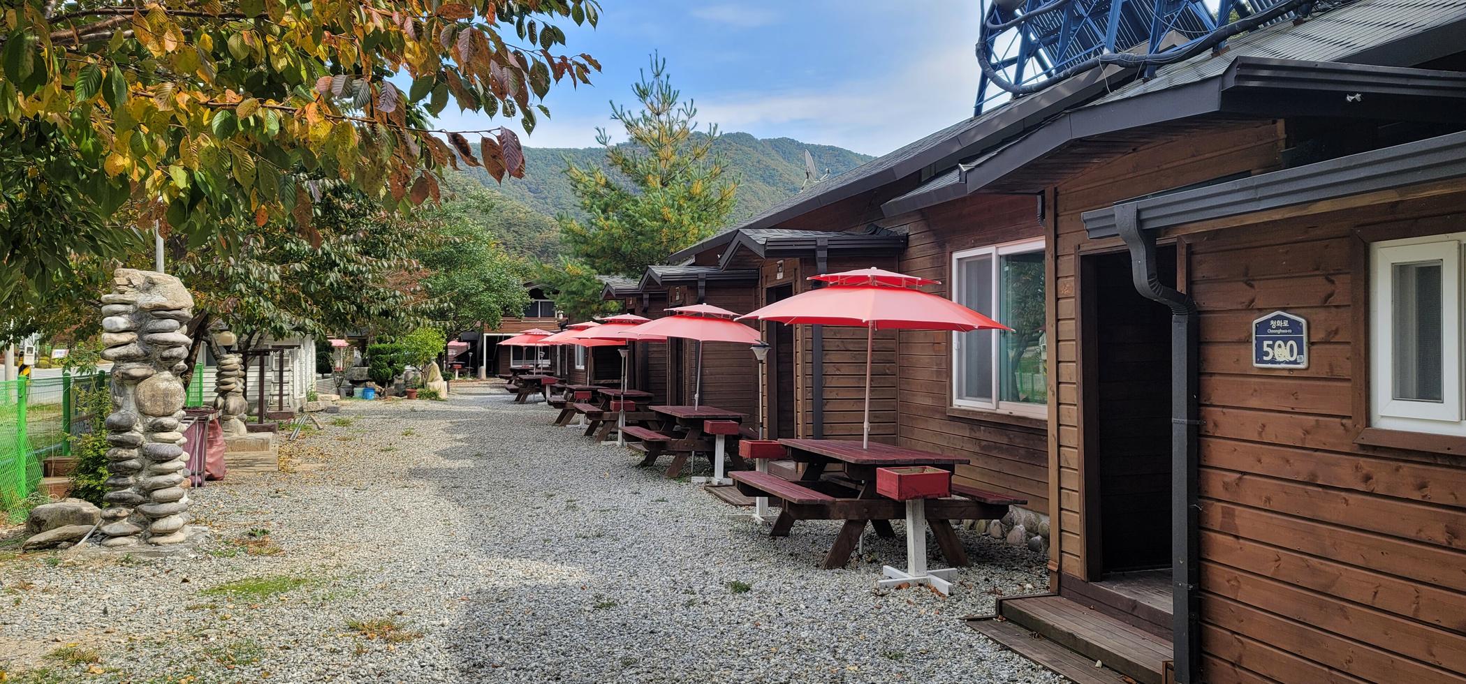 Mungyeong Ssangyong Valley House Pension