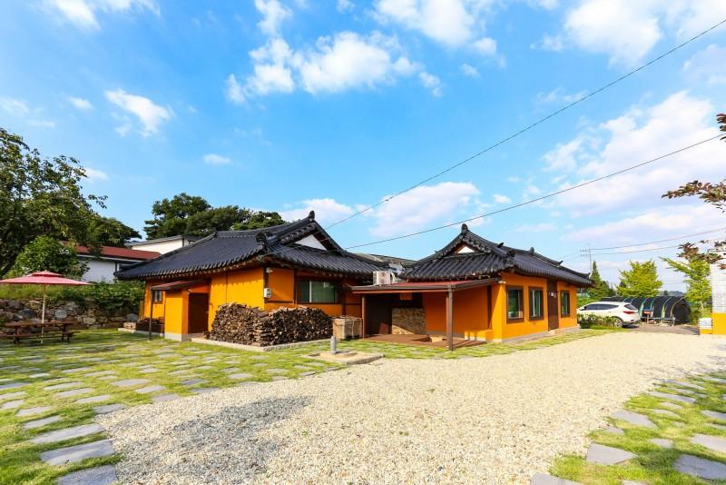 Ganghwado Hwanggeumbit Pension-11