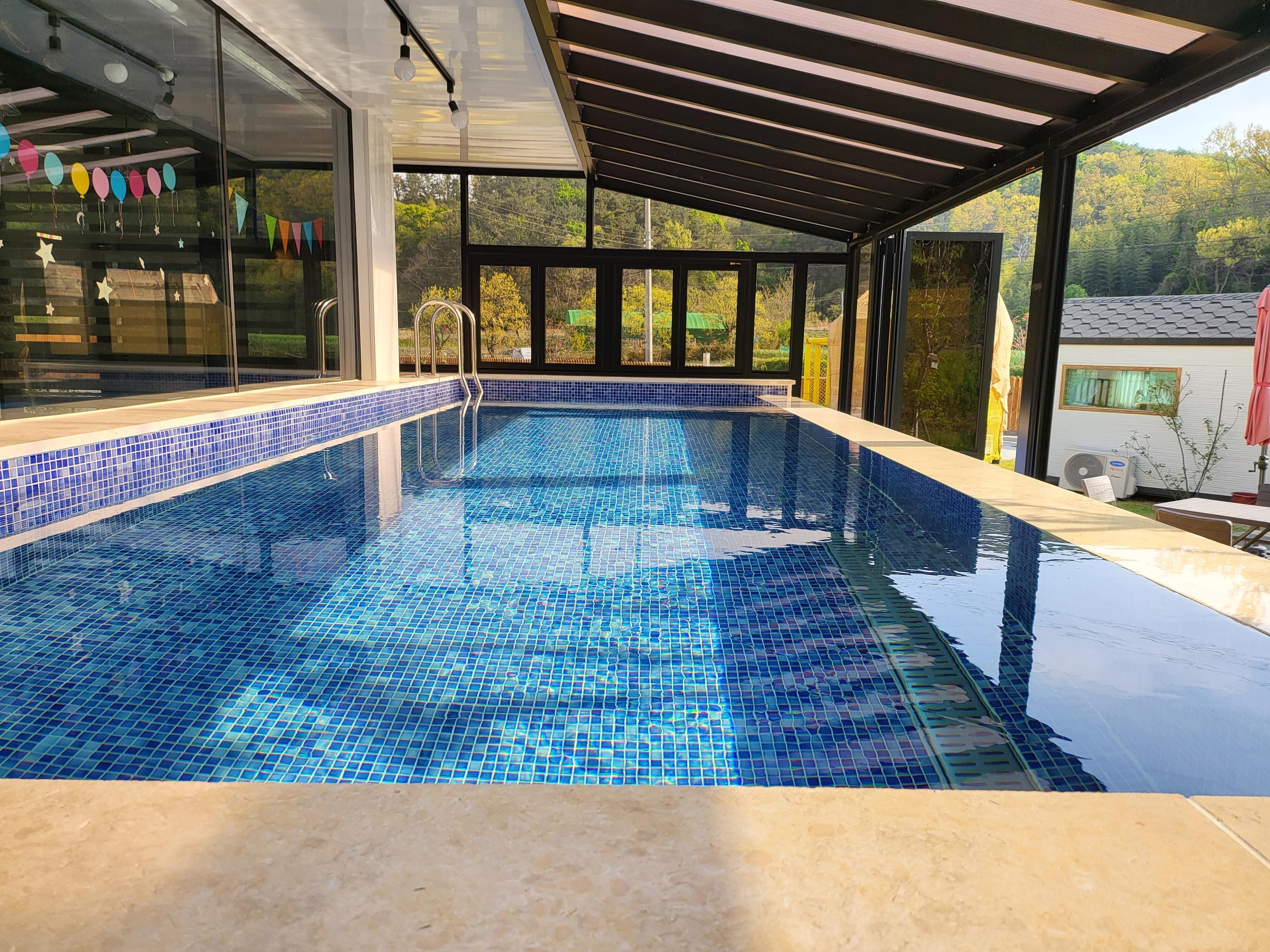 The Hue Kids Pool Vila-40