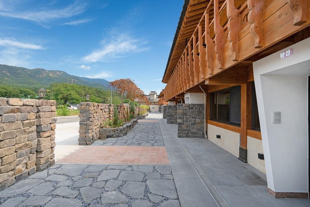 Hanok Pension Wanggyeong-7
