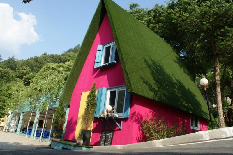 Chuncheon (Namiseom) Won Korea Resort