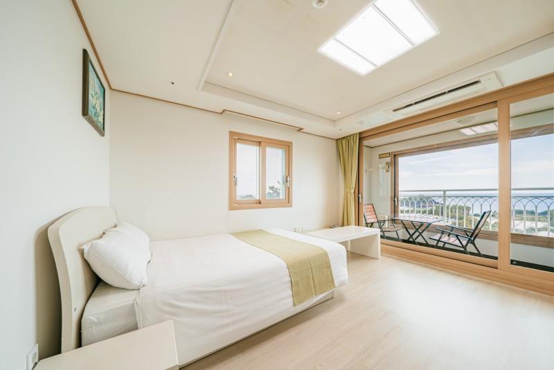 Seogwipo Marine Port Resort