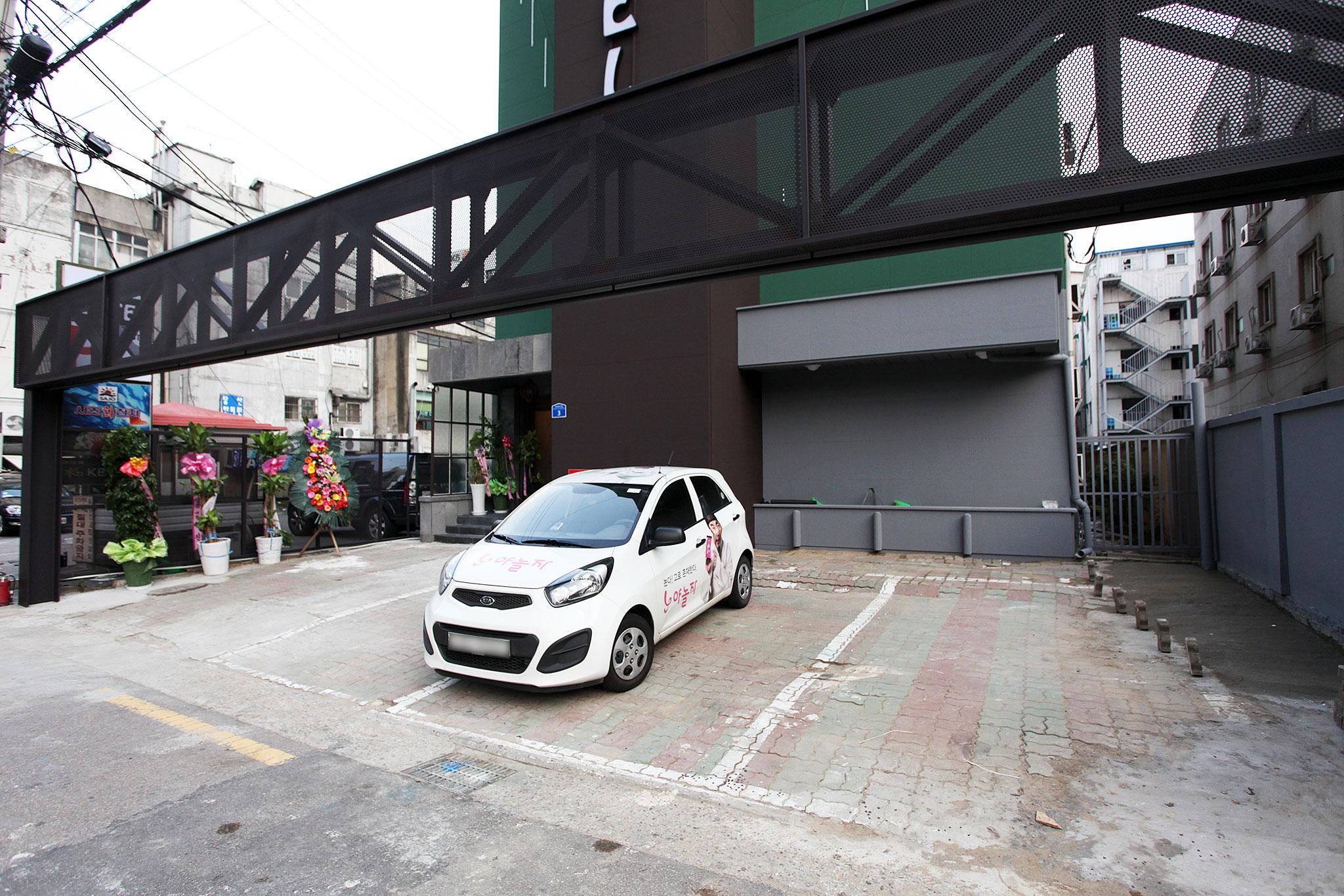 Yeongdeungpogucheong Station SL-18