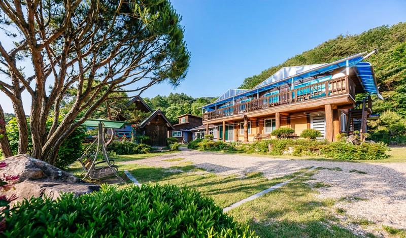 Geumsan Yanggaksan Pension