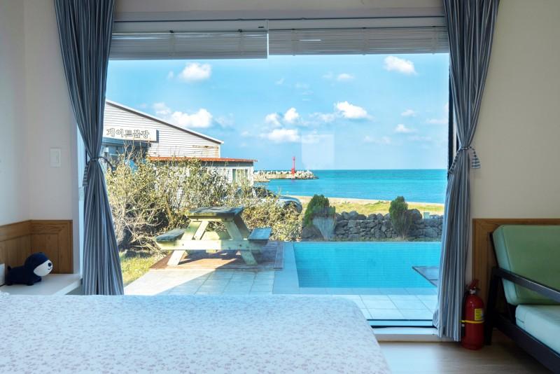 Da Pension to stay in Dongbok, Jeju
