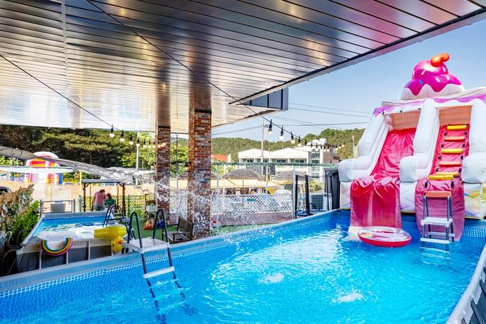Largo Pension (dog-friendly)