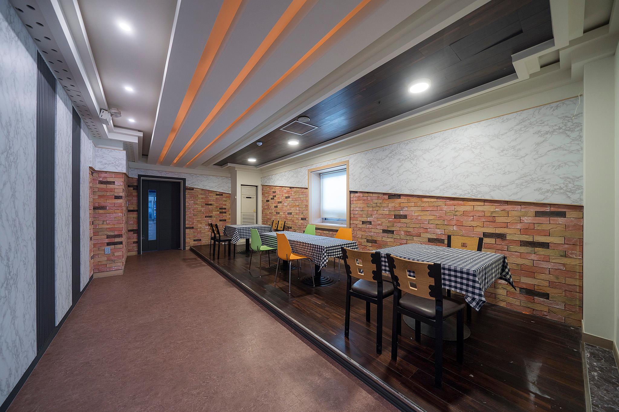 Mars (Hyangnam) World Tourist Hotel-34