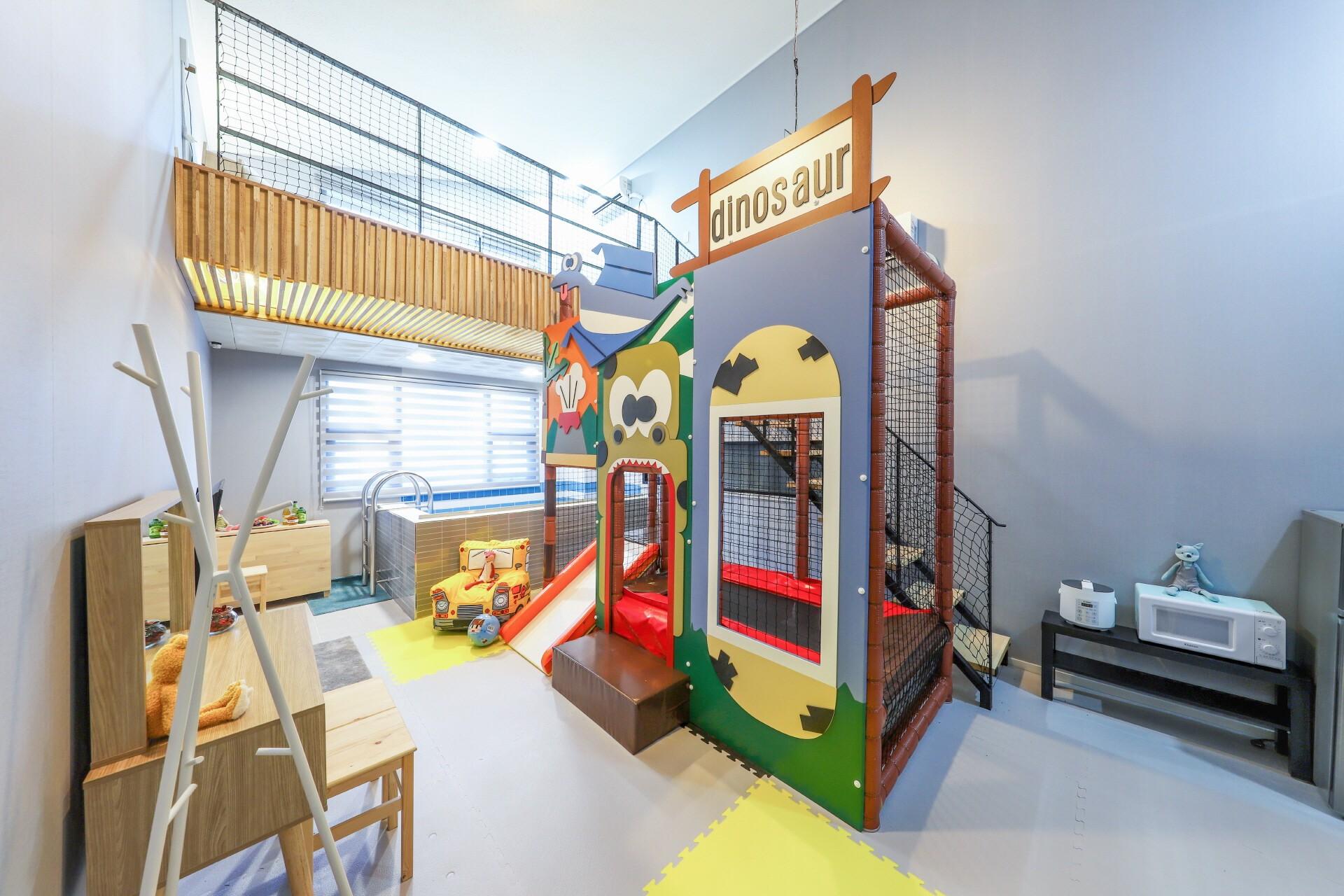 Fantasy Kids Poolvilla-4