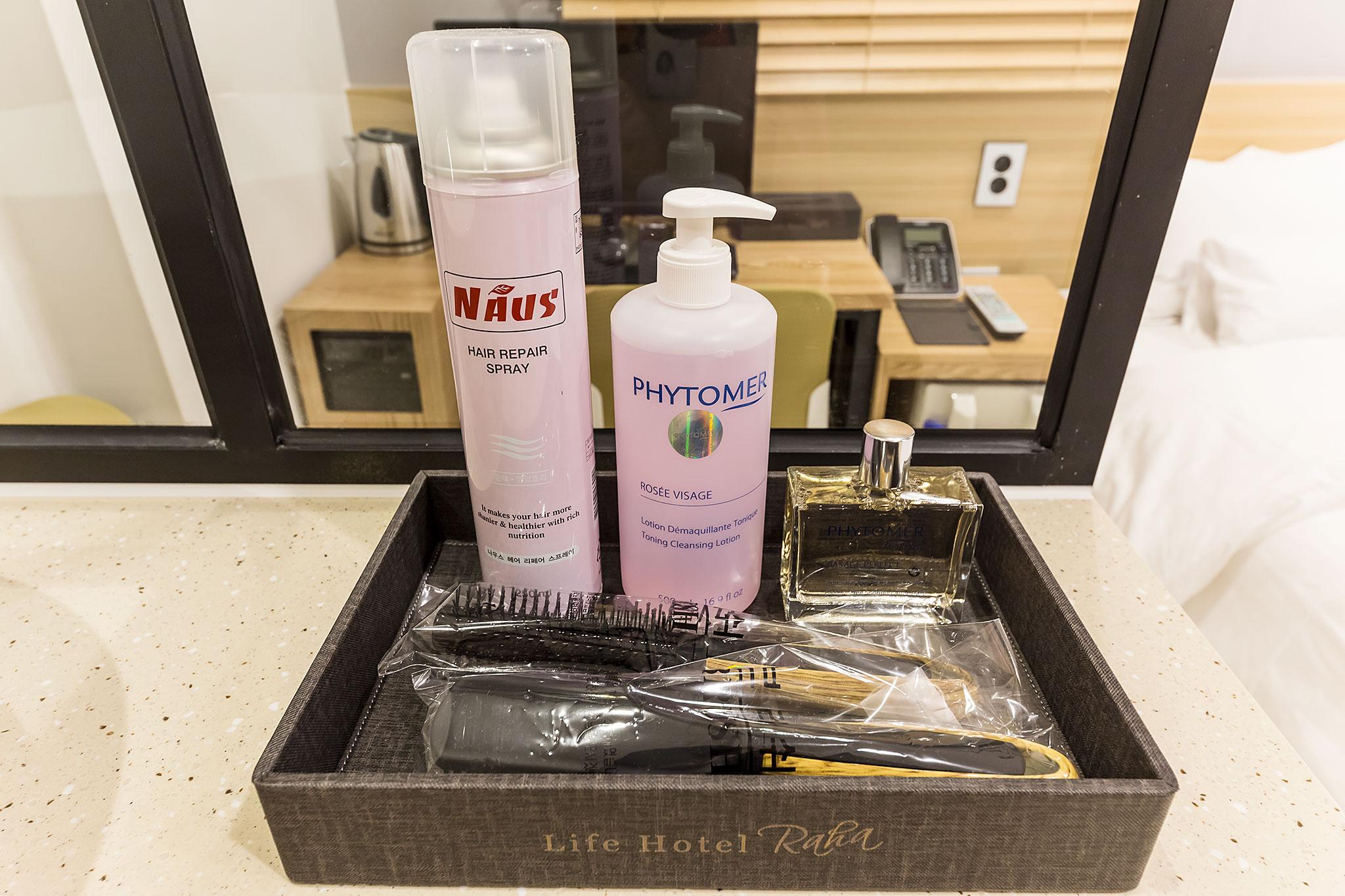 University of Foreign Life Hotel Raha-30