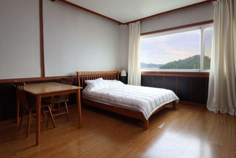 Eulwang-ri Hippo Pension-6