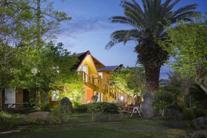 Seogwipo Muldandongsan Log Pension