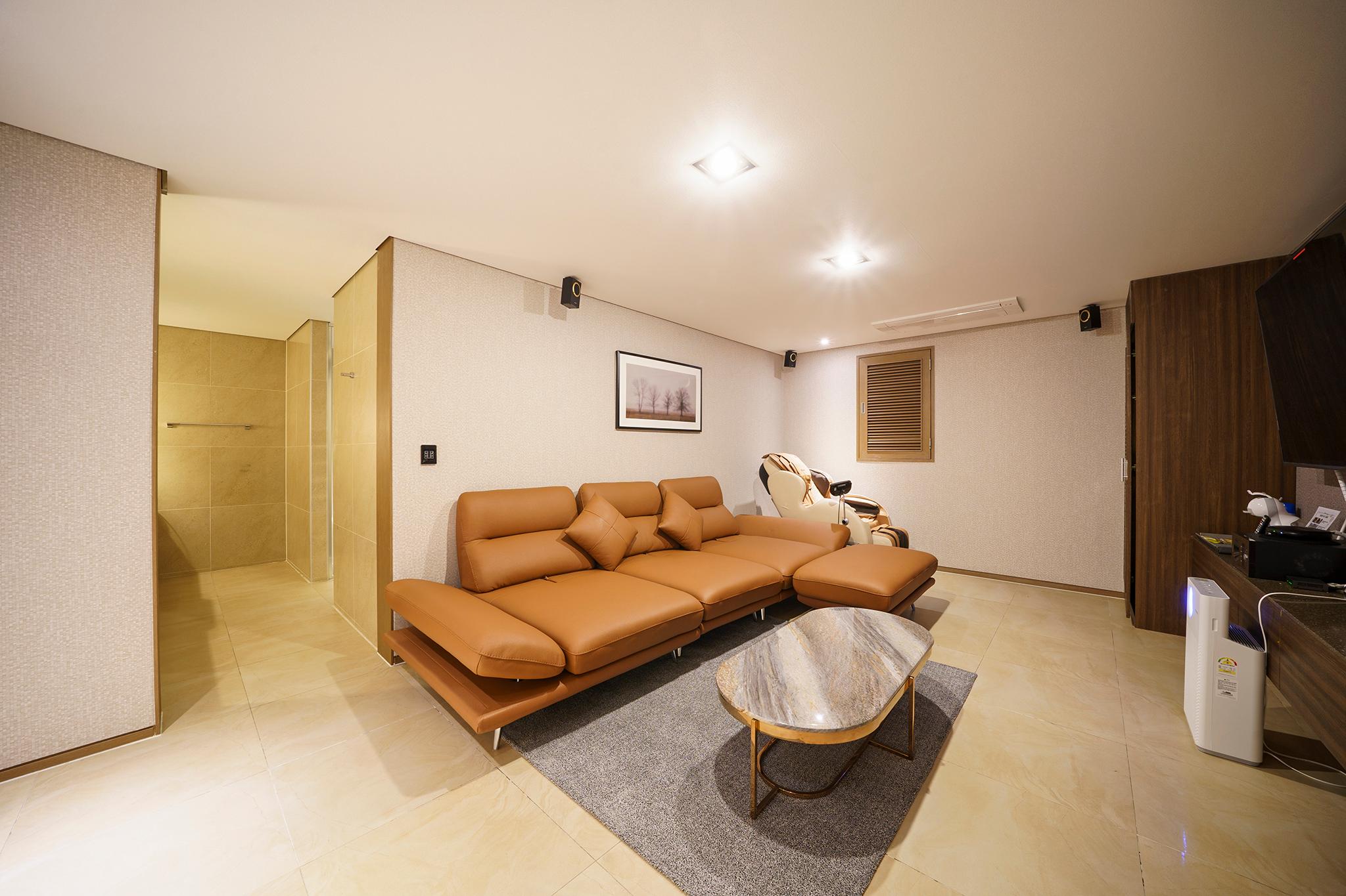 Uijeongbu La Tree Hotel