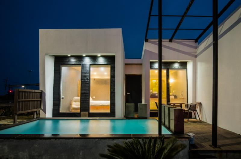 Jeju Aqua Beauty Pool Villa
