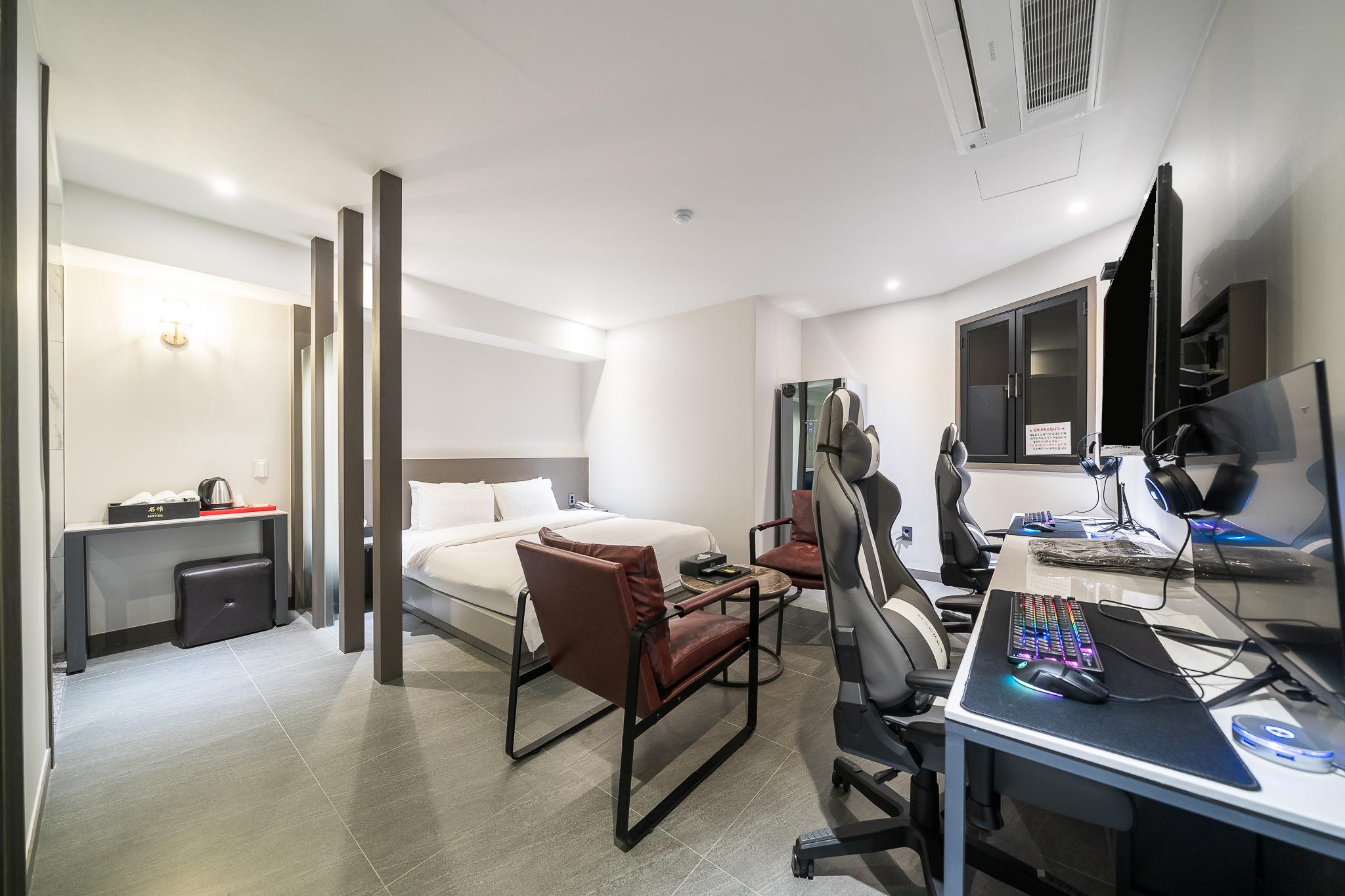 Suwon Station Myeongjak Hotel-3