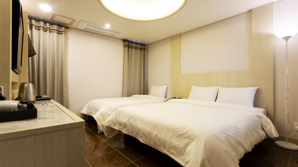 Hotel Tirol-8