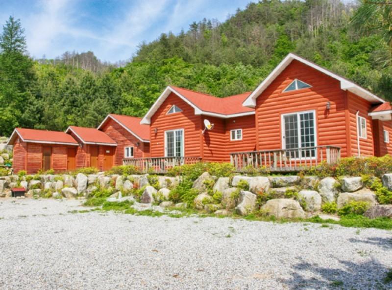 Gangneung Tongnamu Pension