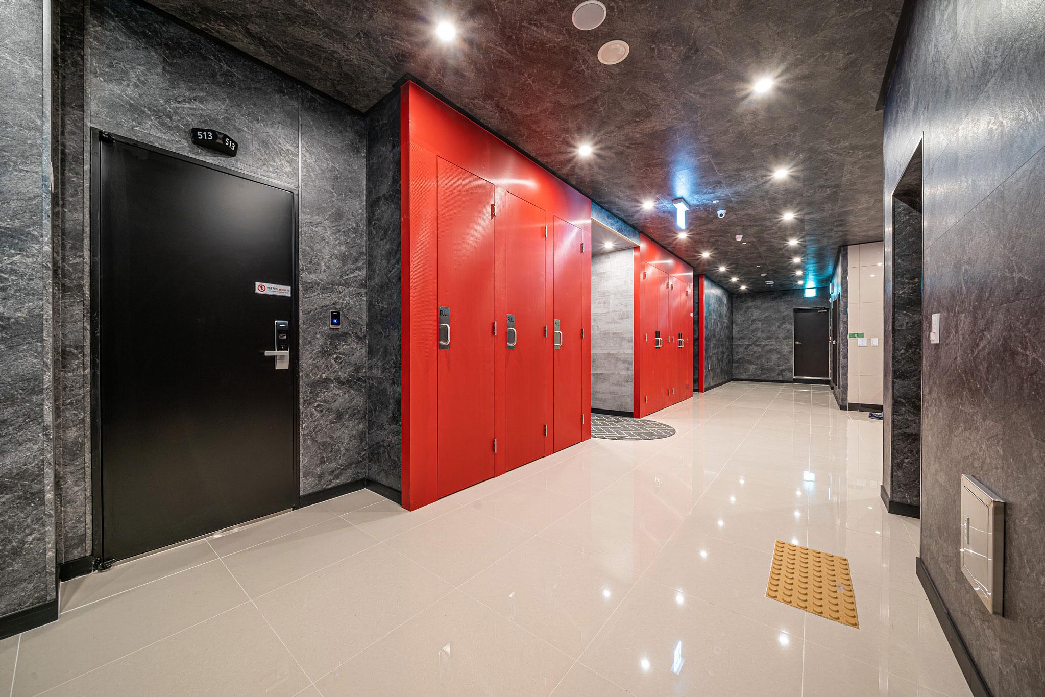 Hwaseong (Hyangnam) Hotel and You-11